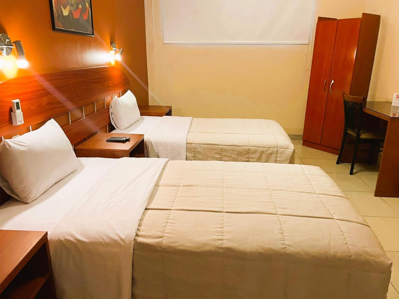 Hotel Javier Prado Inn ليما المظهر الخارجي الصورة